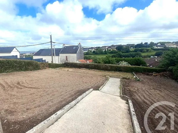 Terrain 269 m²