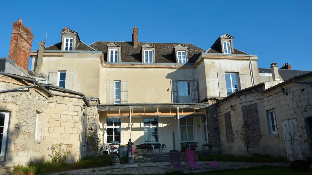 Photo 1