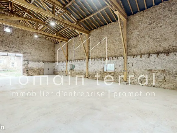 LOCAL D'ACTIVITE 238 m² LE PALAIS SUR VIENNE