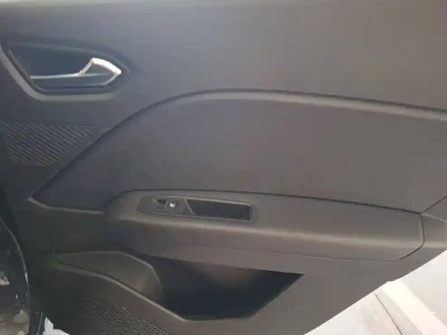 Renault Captur tce 90 — photo 28