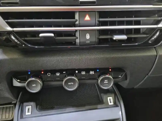 Citroën C4 puretech 130 s&amp;s eat8 — photo 25