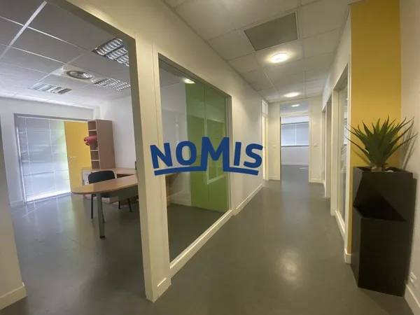 Bureaux 111 m²