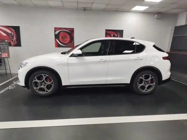 Alfa Romeo Stelvio 2.2 diesel 190ch sprint q4 at8 my22 — photo 19