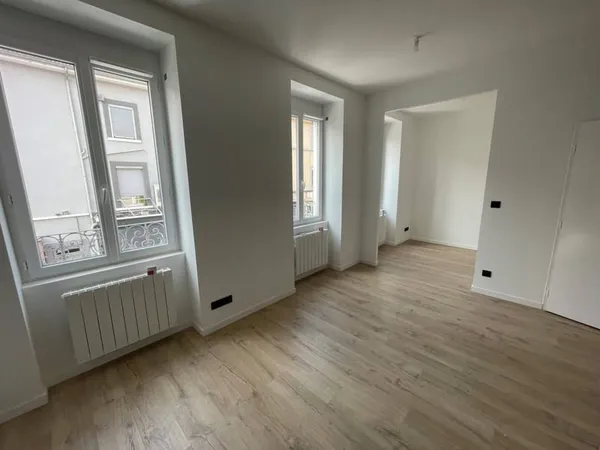 Studio 1 pièce 28 m²