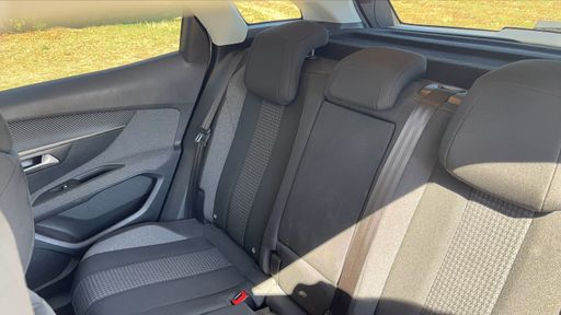 Peugeot 3008 1.5 BlueHDi 130 EAT8 - Active Business – 2019 – 150923 km – Diesel – Boîte Automatique — photo 17