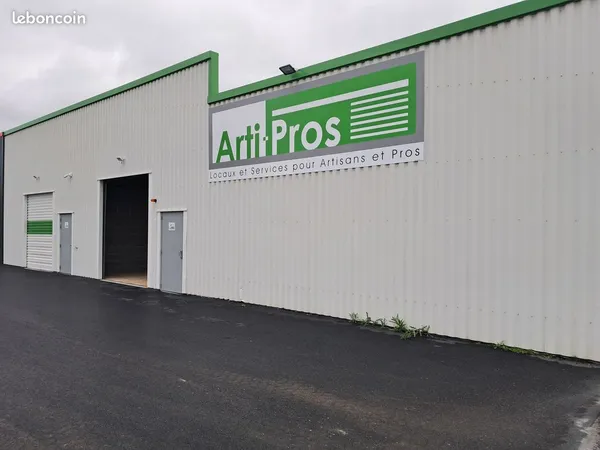 Local d'activité de 67 m²