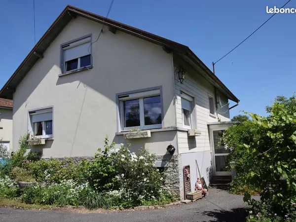 Maison à vendre + grand garage aménageable