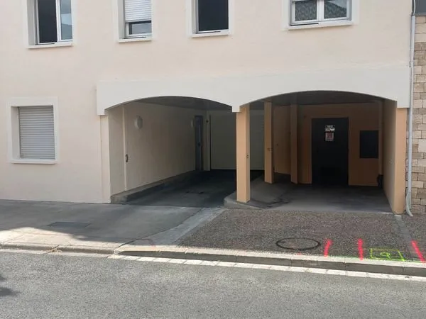 Location place de parking Vésone / Cité / Barrière
