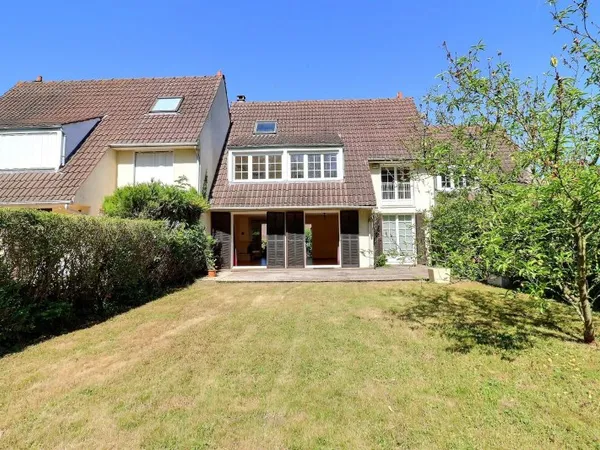 Maison 6 pièces 201 m²