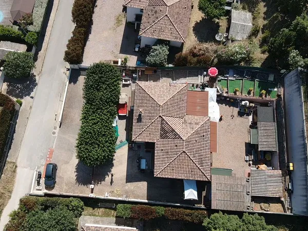 Propriété 5 pièces 170 m²