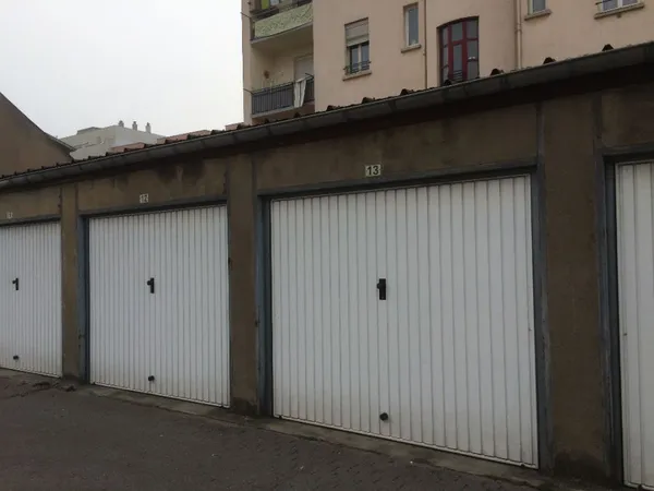 Garage/Parking