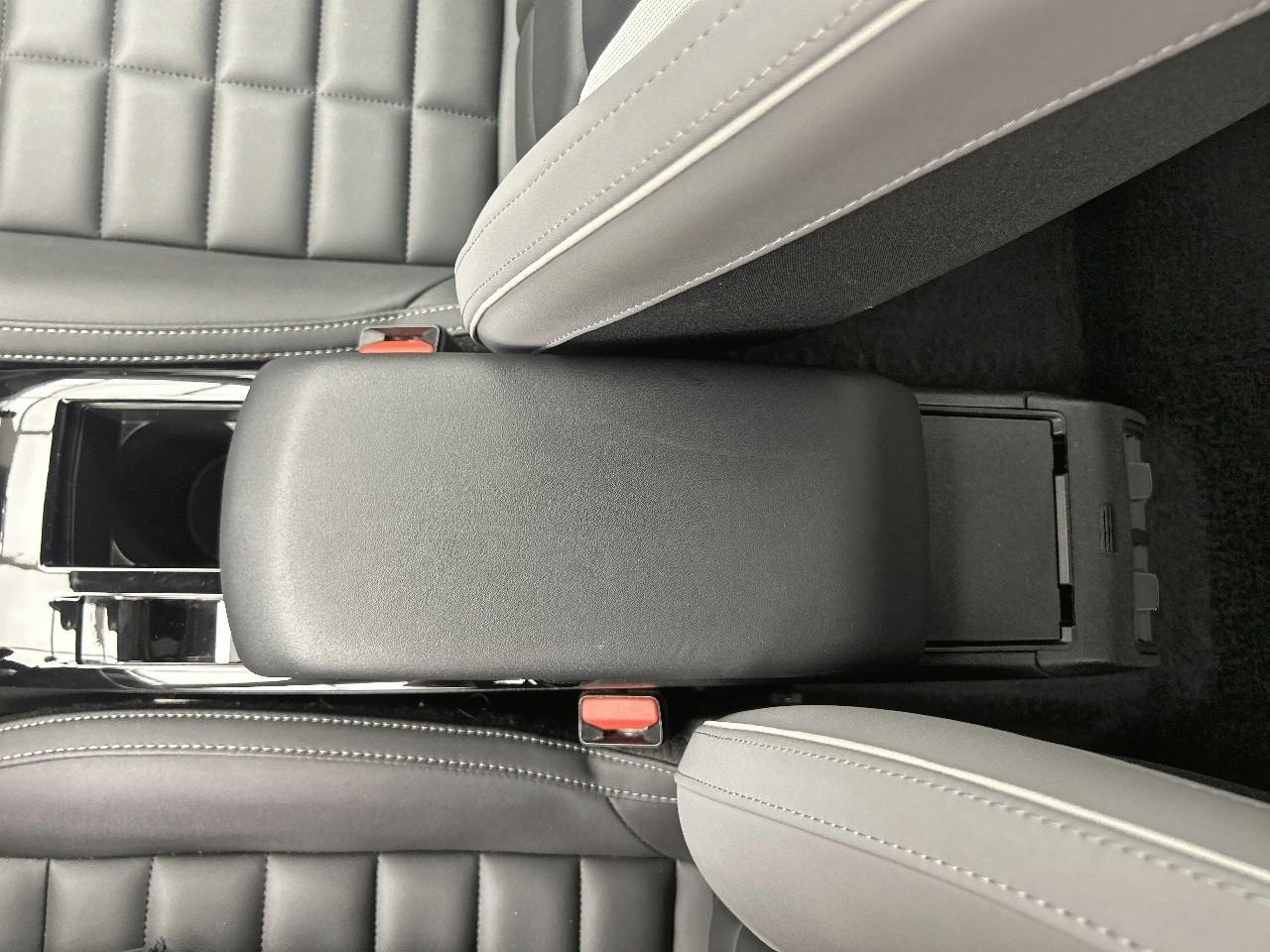 Citroën C4 hybride 136 e-dcs6 max — photo 28