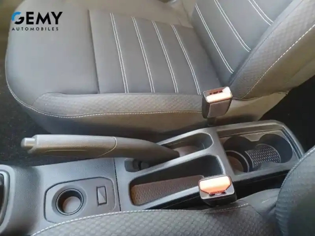 Dacia Duster eco-g 100 4x2 — photo 18