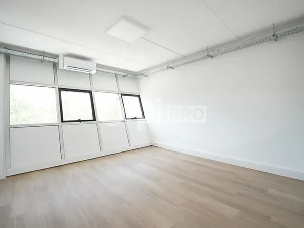 Bureaux 60 m²