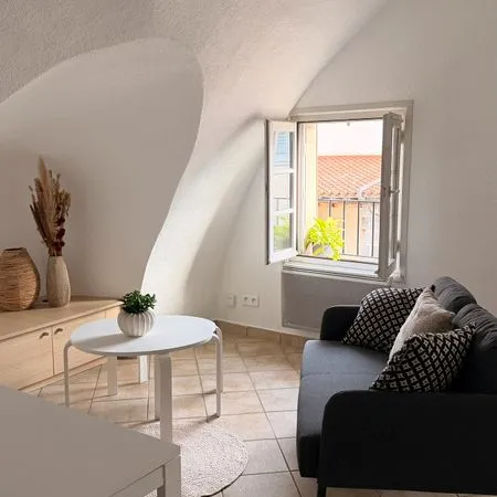 Studio atypique meublé Ancien Cloitre Marsat