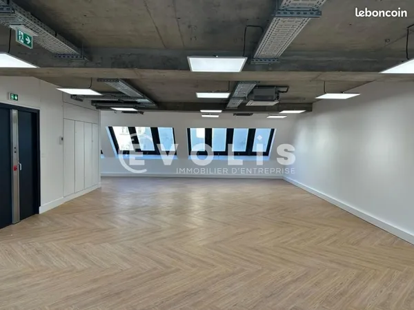 Bureaux 94 m²