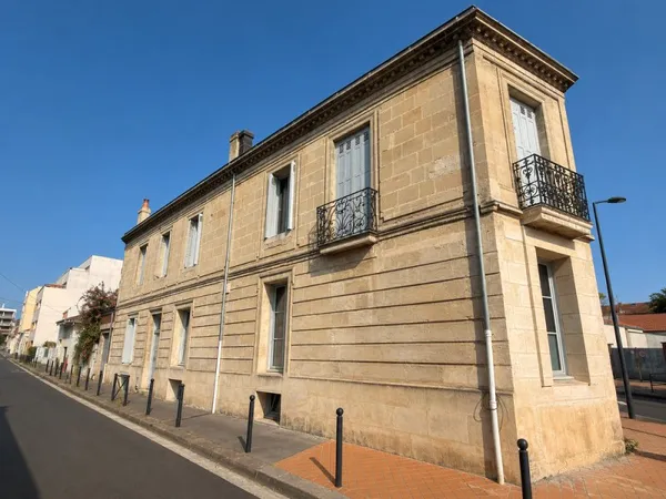 Immeuble de rapport dans le quartier prisé de st Augustin