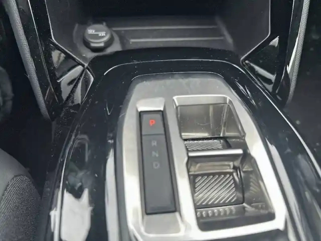 Peugeot 208 hybrid 110 e-dcs6 — photo 14