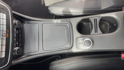Mercedes Classe GLA 200 d 136 7G-DCT - Whiteart Edition – 2017 – 145756 km – Diesel – Boîte Automatique — photo 7
