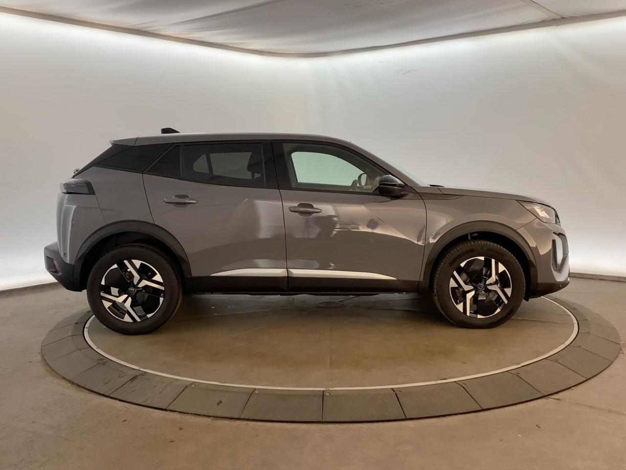 Peugeot 2008 hybrid 145 ch e-dcs6 allure — photo 4
