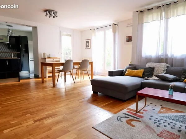 Appartement T3 83m2 rez-de-jardin sur parc de résidence