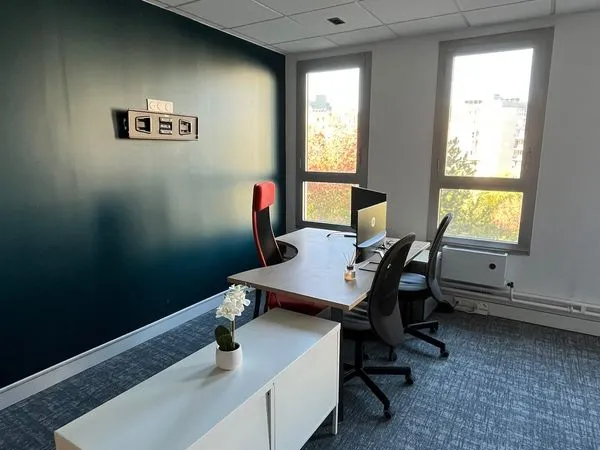 Bureau professionnel meublé et climatisé - 22 m² - Noisy-le-Grand