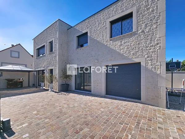 Maison 5 pièces 126 m²