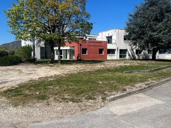 Local de 100m2