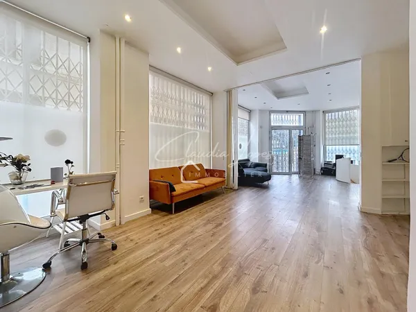 APPARTEMENT T3 A FORT POTENTIEL AVEC LOCAL COMMERCIAL POSSIBLE ( USAGE MIXTE )
