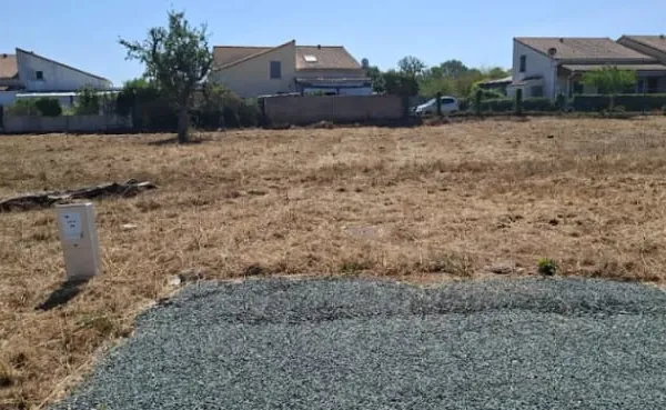 Terrain 400 m²