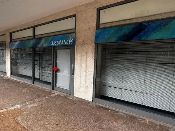 Local commercial 165 m² CHOLET