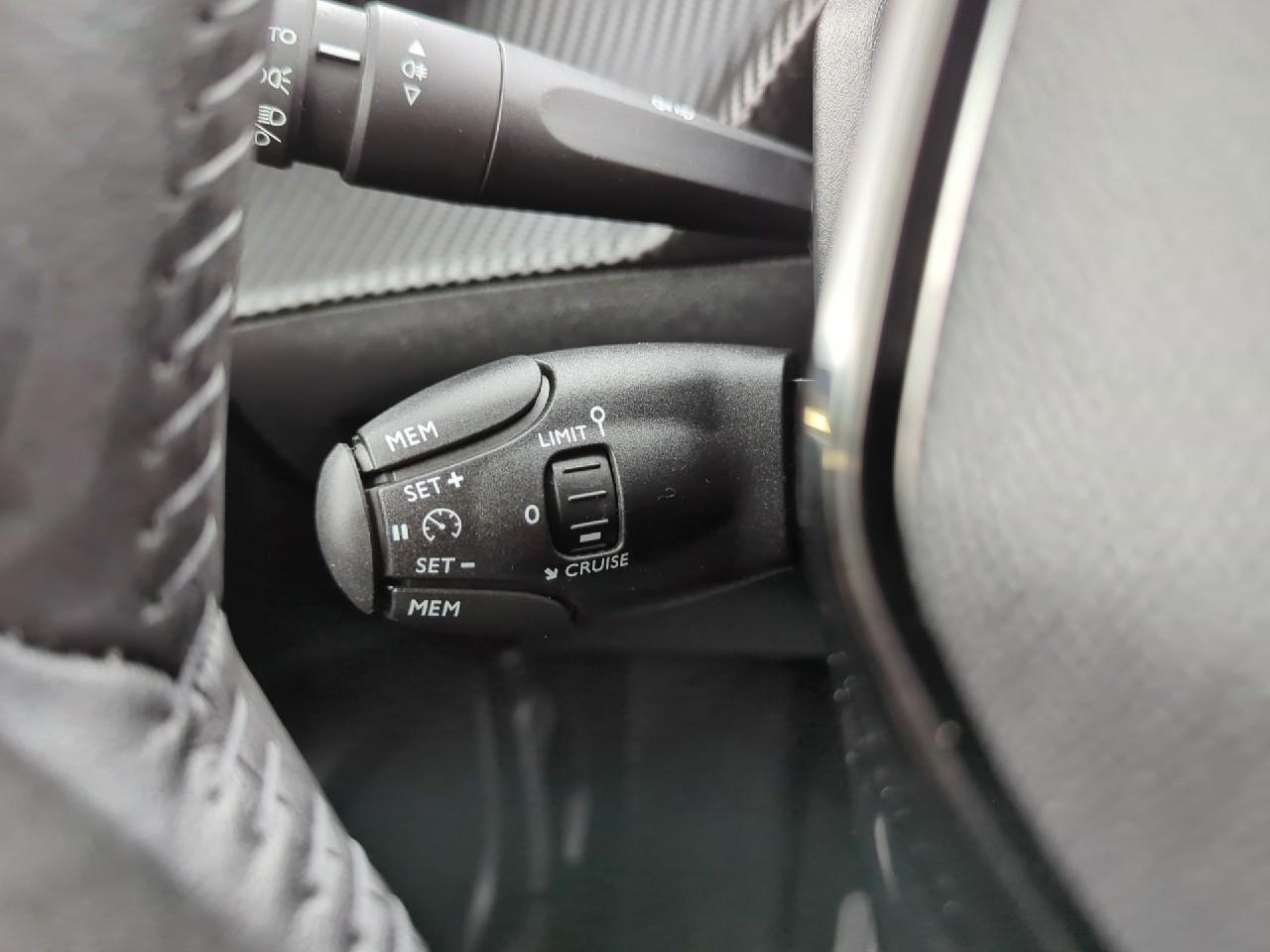 Peugeot 2008 puretech 100 s&s bvm6 active — photo 21
