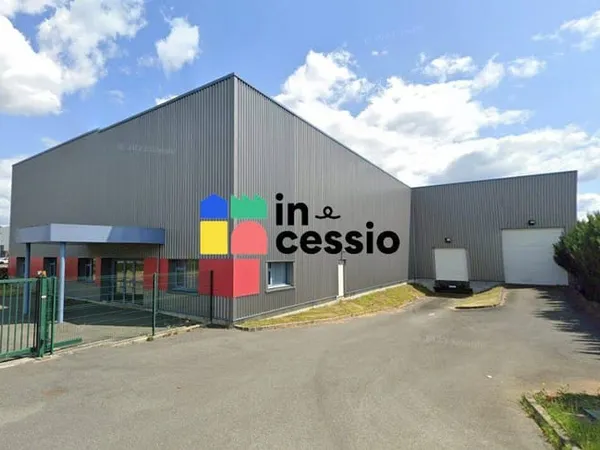 Local d'activité 1220 m²