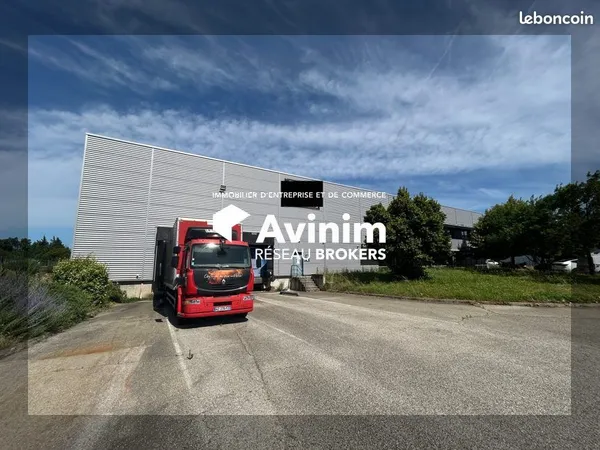 Local 3875 m² Monteux