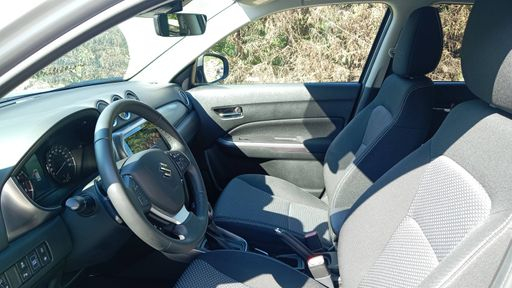 Suzuki Vitara 1.5 Dualjet 116 Hybrid Auto - Privilege – 2025 – 4650 km – Hybride essence – Boîte Automatique — photo 6