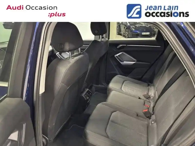 Audi Q3 sportback 35 tfsi 150 ch s tronic 7 — photo 17
