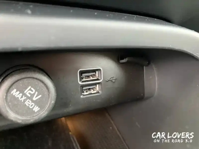 Volvo Xc40 t4 recharge 129+82 ch dct7 — photo 29
