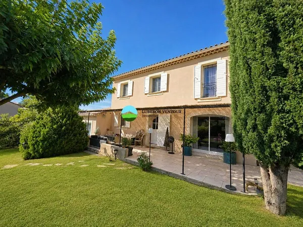 Maison de plain-pied 7 pièces 151 m²