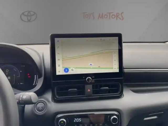 Toyota Yaris hybride 116h design pac — photo 19