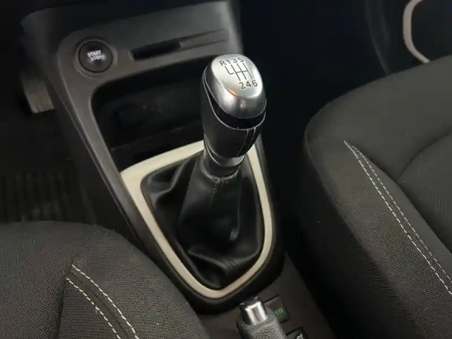 Renault Captur tce 120 energy — photo 22