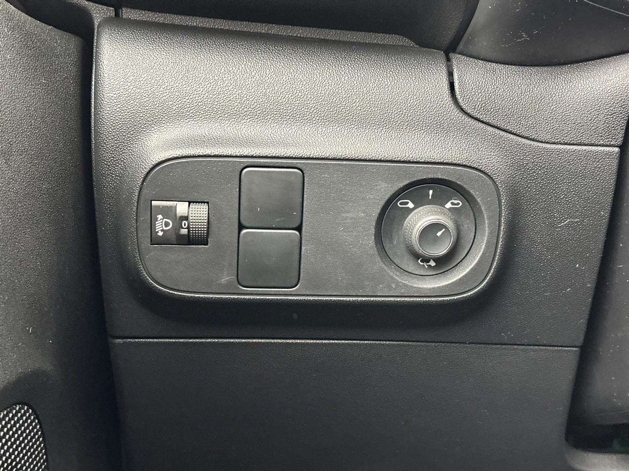 Citroën C3 bluehdi 100 ch bvm6 plus — photo 18