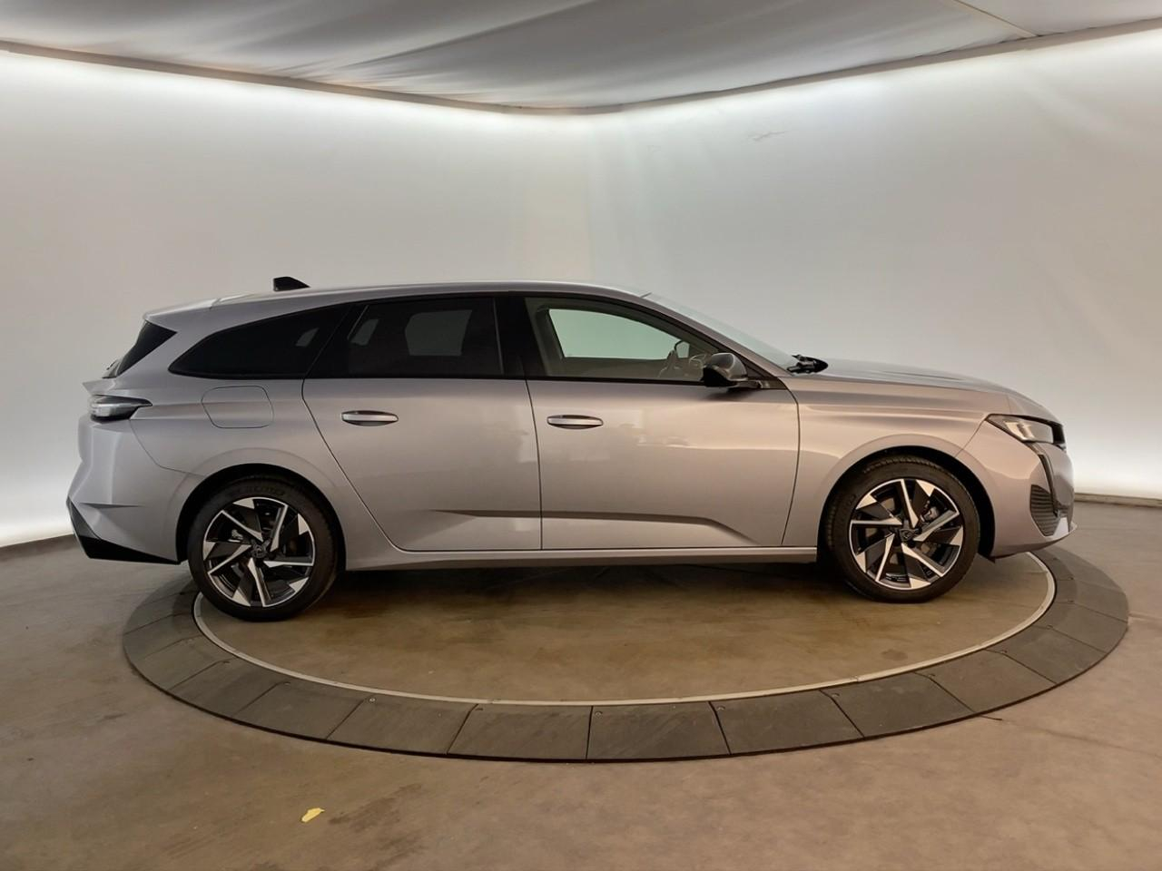 Peugeot 308 sw hybrid 145 e-dcs6 allure — photo 4
