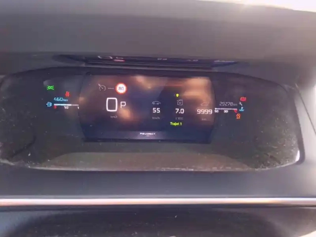 Peugeot 2008 puretech 130 s&amp;s eat8 — photo 19