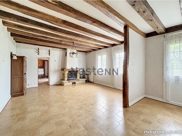 MAISON A RENOVER - NOTRE DAME D'OE 4 pièces 127 m² avec 3 chambres, jardin et deux garages