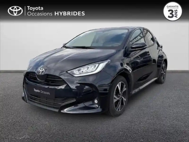 Toyota Yaris 116h design 5p mc24