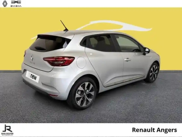 Renault Clio 1.5 blue dci 100ch evolution — photo 5