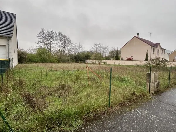 Terrain 650 m²