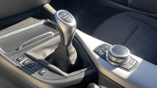 BMW Serie 1 116d 116ch - Business Design – 2018 – 151400 km – Diesel – Boîte Manuelle — photo 27