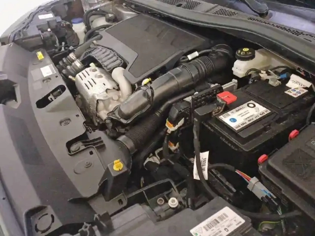 Peugeot 2008 puretech 130 s&amp;s eat8 — photo 46