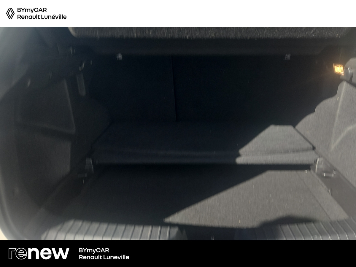Dacia Duster Hybrid 140 — photo 15